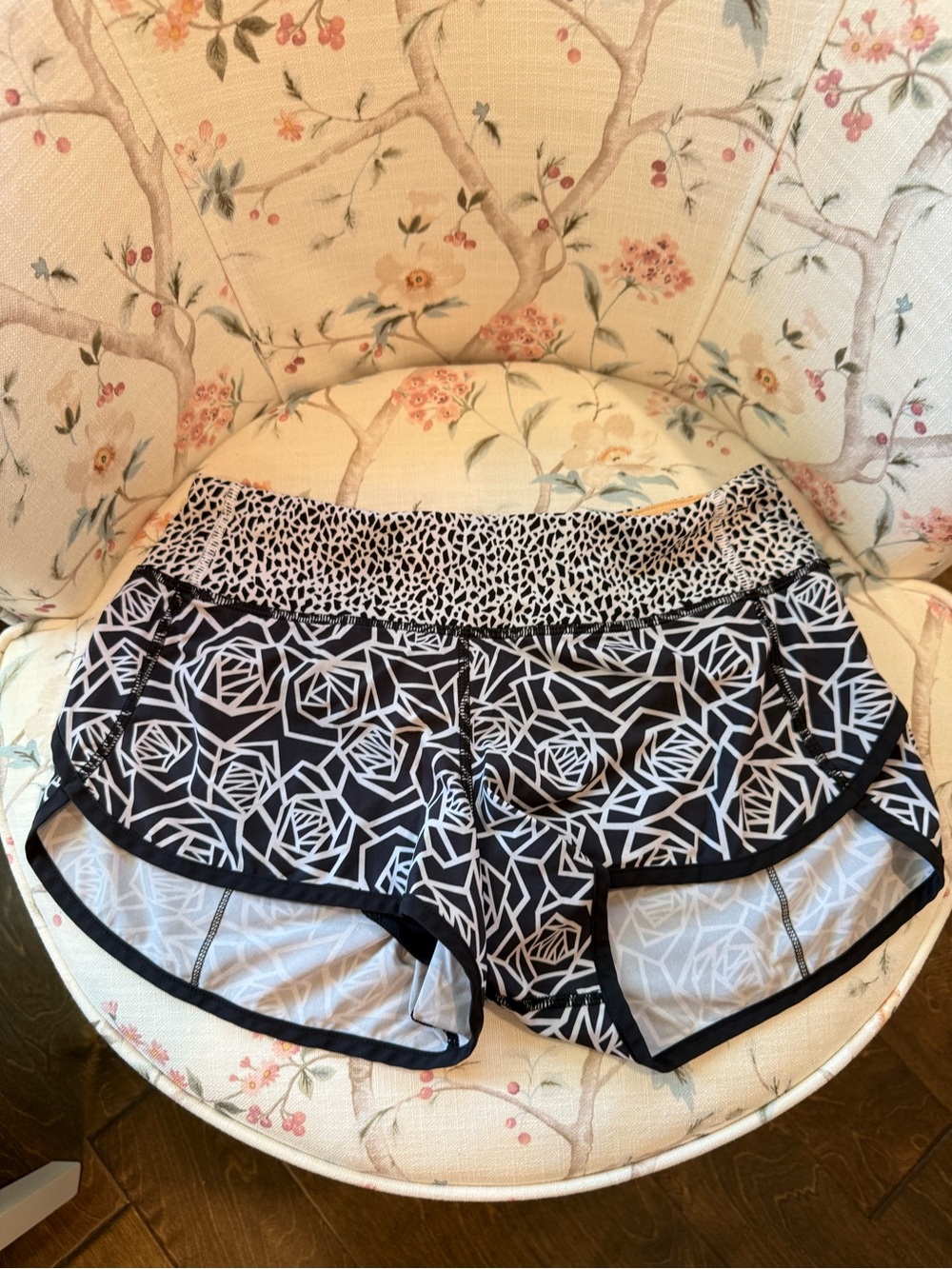 lululemon athletica Speed Short Black & White Geometric Rose